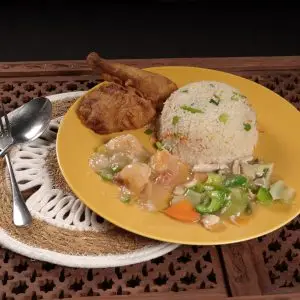 Fried Rice with Garlic Prawn, Fried chicken (Shonali) & vegetables